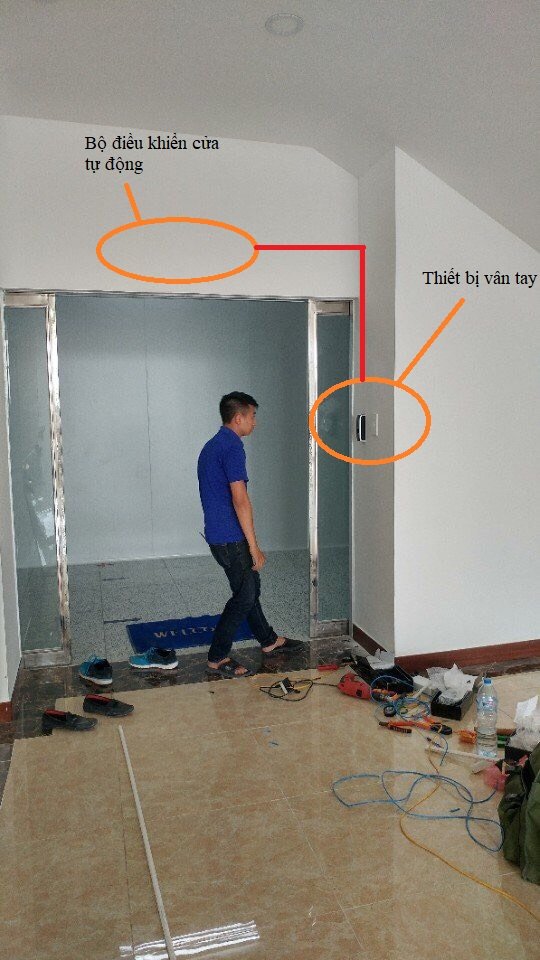 Máy chấm vân tay có tích hợp vào cửa tự động được không? 4 49f8ab4f605c8402dd4d